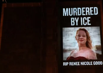 Quem era Renee Nicole Good, a mãe e poetisa morta pelo ICE?