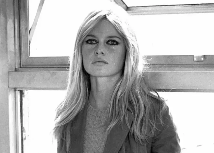 Brigitte Bardot, um dos grandes ícones do cinema nos anos 1960, morre aos 91 anos