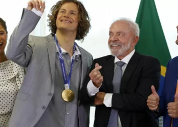 Lula recebe Lucas Pinheiro, medalha de ouro nos Jogos de Inverno