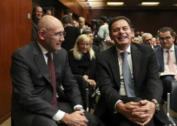 Passos Coelho? Montenegro recusa “alimentar enredo por mais pitoresco que seja”