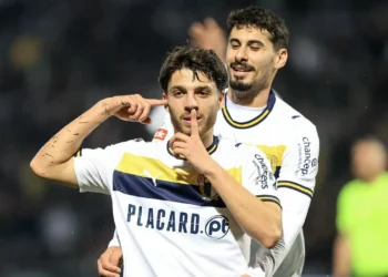 Famalicão derrota Casa Pia e sobe ao sexto lugar da I Liga