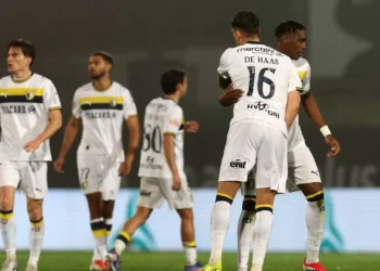 Famalicão derrota AVS e sobe ao sexto lugar do campeonato