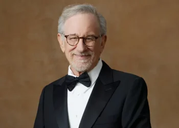 Steven Spielberg alcança status de EGOT ao conquistar Grammy por documentário sobre John Williams